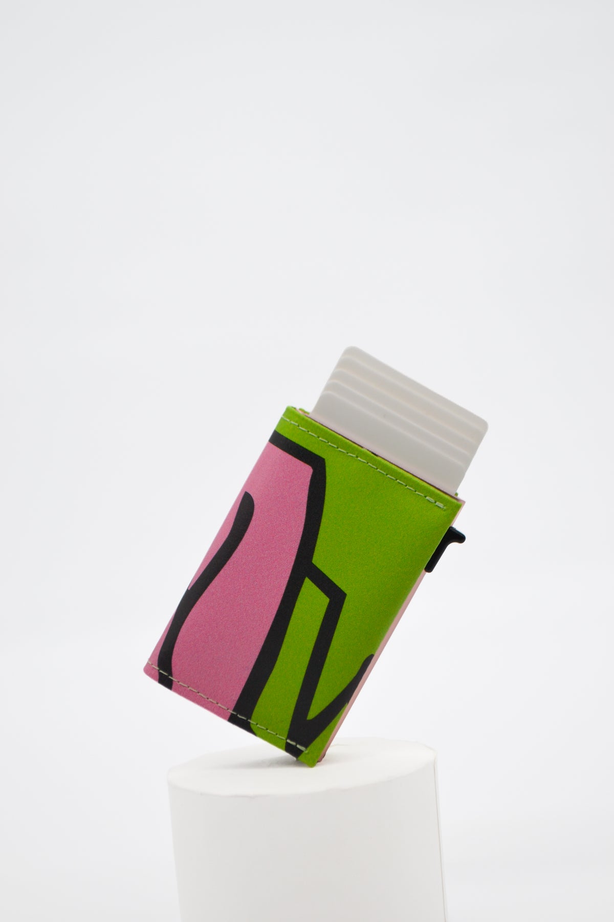GUUS (BAS STEENS X STUDIO FIEP)