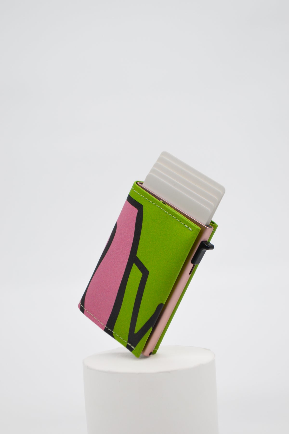 GUUS (BAS STEENS X STUDIO FIEP)